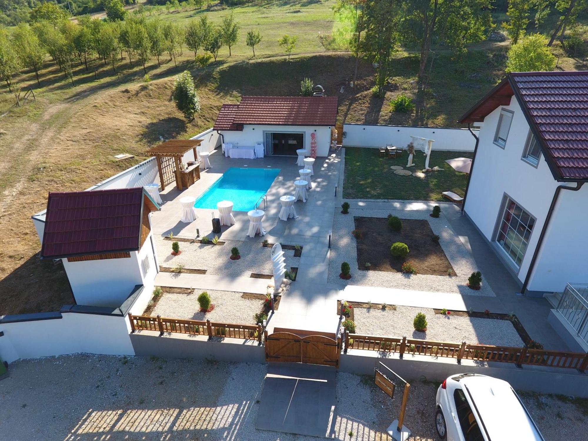 Romantic Lodge Баня-Лука Экстерьер фото